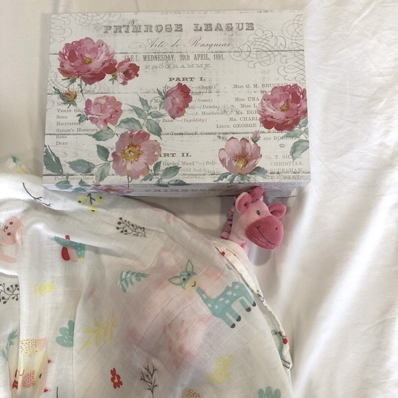 New Baby Girl Gift Box All Brand New Items - Picture 7 of 8